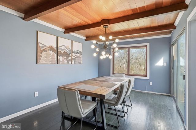 1528 E MALAGA RD, Williamstown, NJ 08094