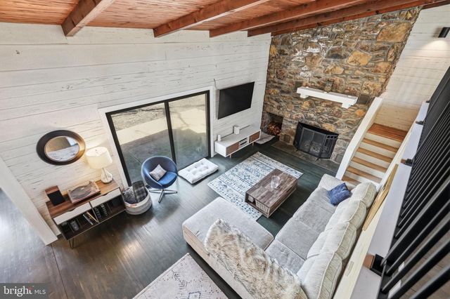 1528 E MALAGA RD, Williamstown, NJ 08094