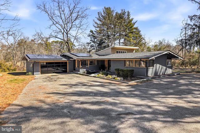 1528 E MALAGA RD, Williamstown, NJ 08094