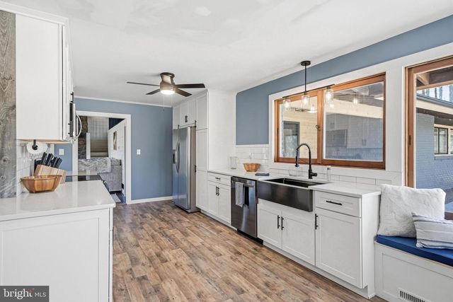 1528 E MALAGA RD, Williamstown, NJ 08094