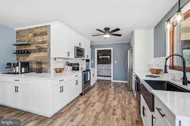 1528 E MALAGA RD, Williamstown, NJ 08094