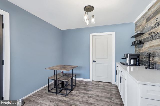 1528 E MALAGA RD, Williamstown, NJ 08094