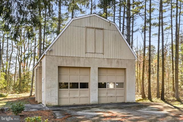 1528 E MALAGA RD, Williamstown, NJ 08094