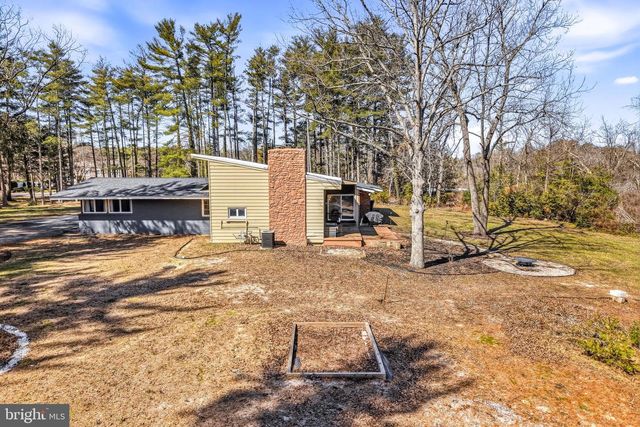 1528 E MALAGA RD, Williamstown, NJ 08094