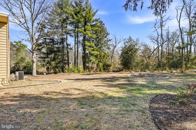 1528 E MALAGA RD, Williamstown, NJ 08094