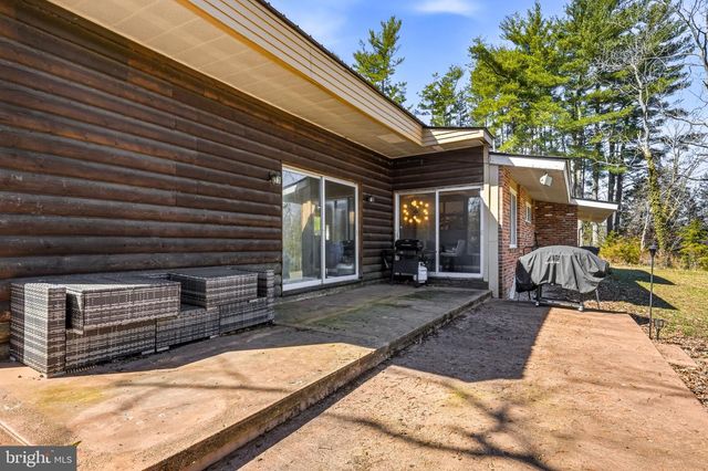 1528 E MALAGA RD, Williamstown, NJ 08094