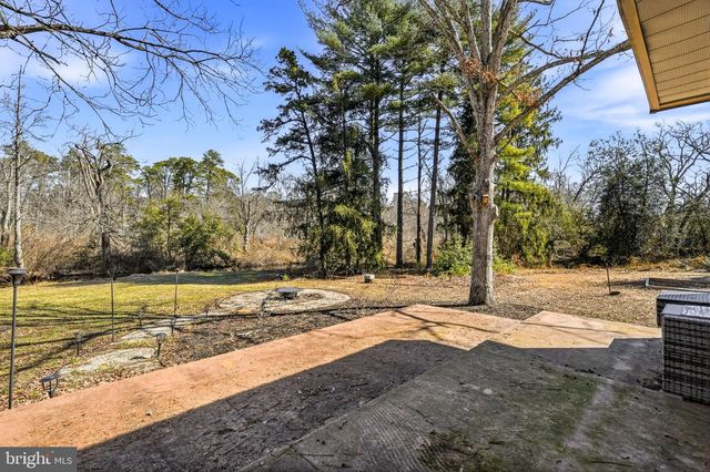 1528 E MALAGA RD, Williamstown, NJ 08094