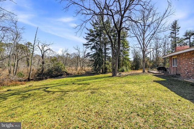 1528 E MALAGA RD, Williamstown, NJ 08094