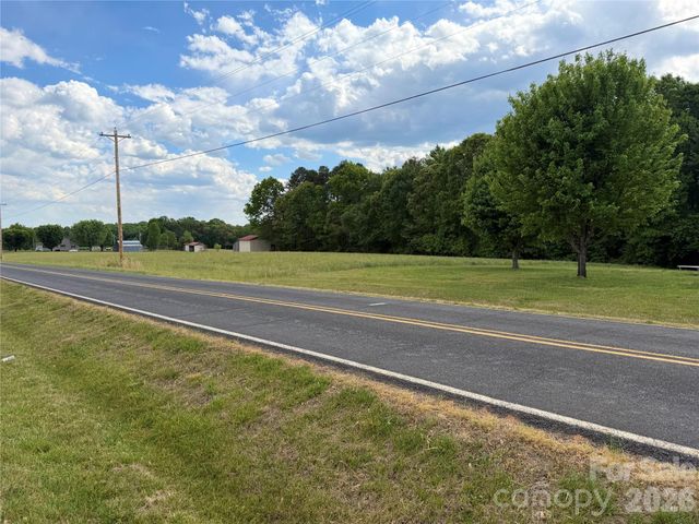 1283 Pisgah Road, Hiddenite, NC 28636