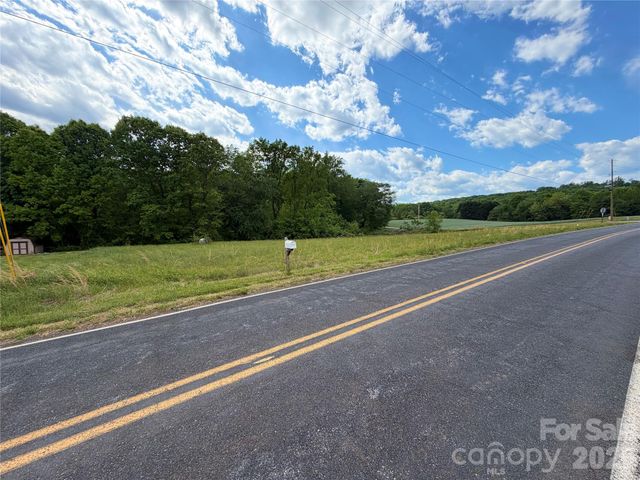 1283 Pisgah Road, Hiddenite, NC 28636