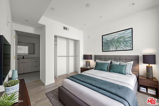 3755 S Canfield Avenue 401, Los Angeles, CA 90034