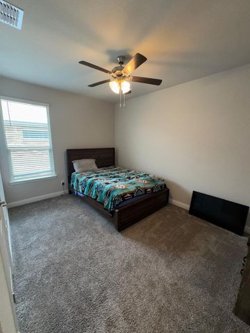 521 roundstone Road, Fort Worth, TX 76052