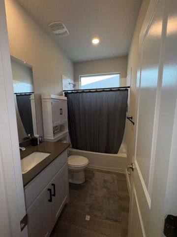 521 roundstone Road, Fort Worth, TX 76052