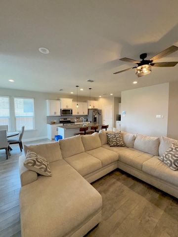 521 roundstone Road, Fort Worth, TX 76052