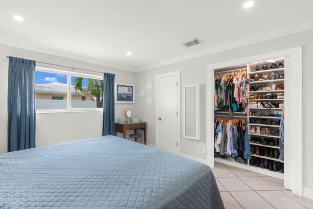 4761 NE 2ND Terrace, Oakland Park, FL 33334