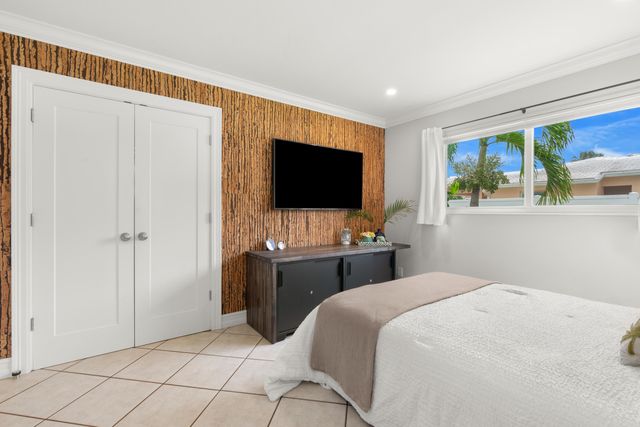 4761 NE 2ND Terrace, Oakland Park, FL 33334