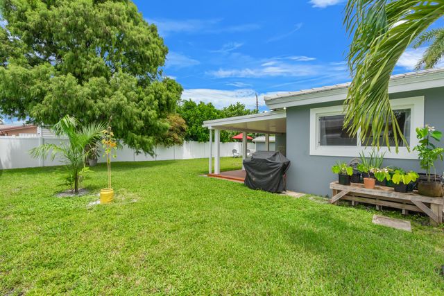 4761 NE 2ND Terrace, Oakland Park, FL 33334