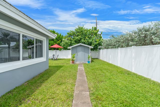 4761 NE 2ND Terrace, Oakland Park, FL 33334