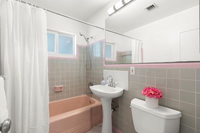 4761 NE 2ND Terrace, Oakland Park, FL 33334