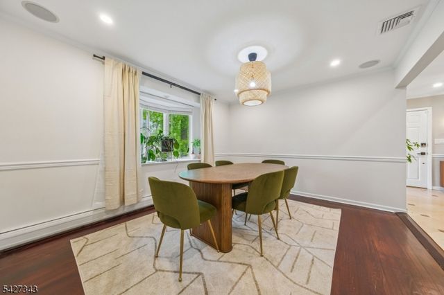 9 Wingate Way, Roseland Boro, NJ 07068