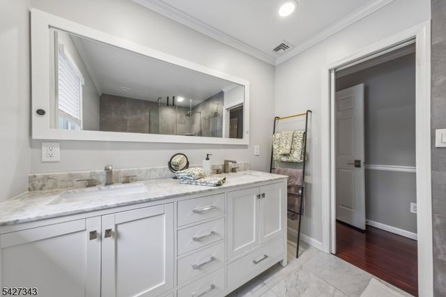 9 Wingate Way, Roseland Boro, NJ 07068
