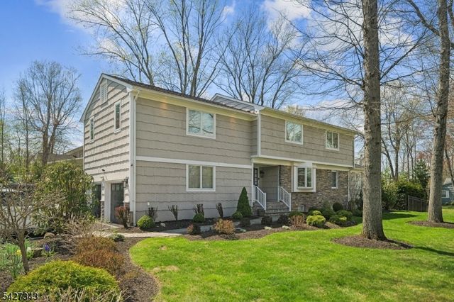 9 Wingate Way, Roseland Boro, NJ 07068
