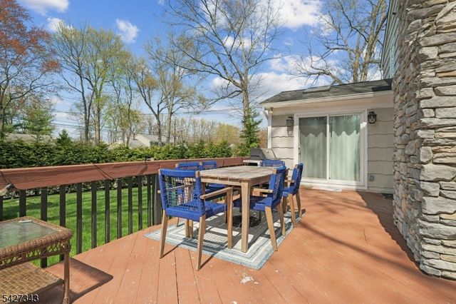 9 Wingate Way, Roseland Boro, NJ 07068