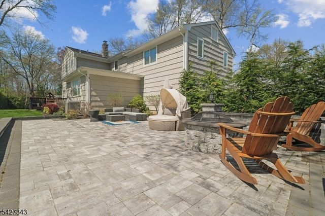 9 Wingate Way, Roseland Boro, NJ 07068