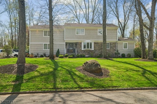 9 Wingate Way, Roseland Boro, NJ 07068