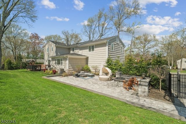 9 Wingate Way, Roseland Boro, NJ 07068