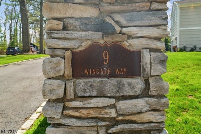 9 Wingate Way, Roseland Boro, NJ 07068