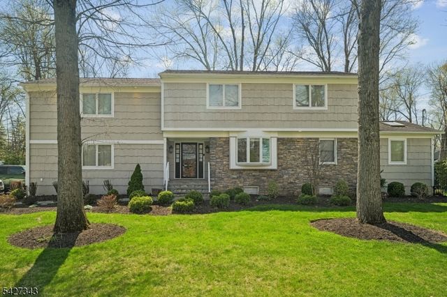 9 Wingate Way, Roseland Boro, NJ 07068