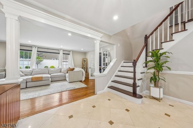 9 Wingate Way, Roseland Boro, NJ 07068