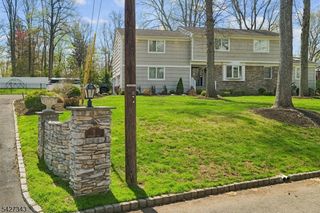9 Wingate Way, Roseland Boro, NJ 07068