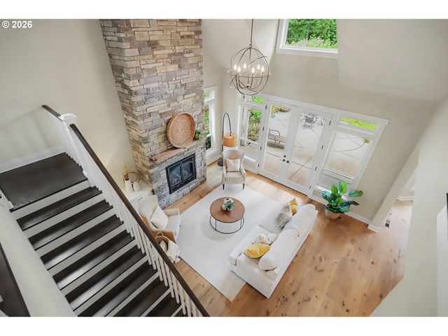 5831 Sw SEVILLE Ave, Lake Oswego, OR 97035