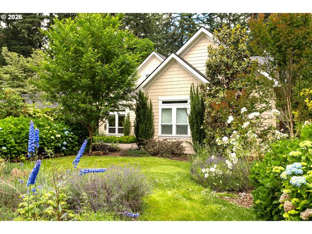 5831 Sw SEVILLE Ave, Lake Oswego, OR 97035