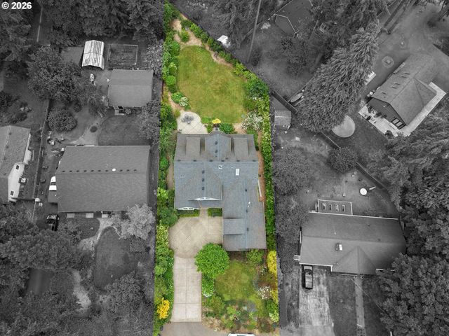 5831 Sw SEVILLE Ave, Lake Oswego, OR 97035