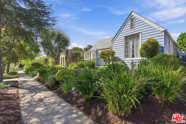 343 N Bronson Avenue, Los Angeles, CA 90004
