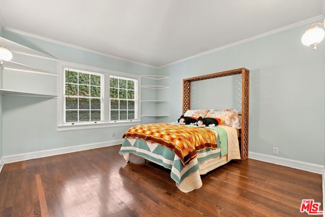 343 N Bronson Avenue, Los Angeles, CA 90004
