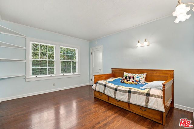 343 N Bronson Avenue, Los Angeles, CA 90004