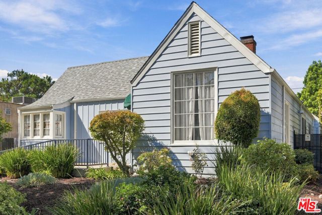 343 N Bronson Avenue, Los Angeles, CA 90004