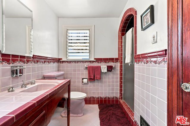 343 N Bronson Avenue, Los Angeles, CA 90004