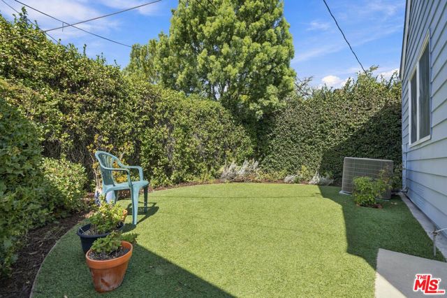 343 N Bronson Avenue, Los Angeles, CA 90004