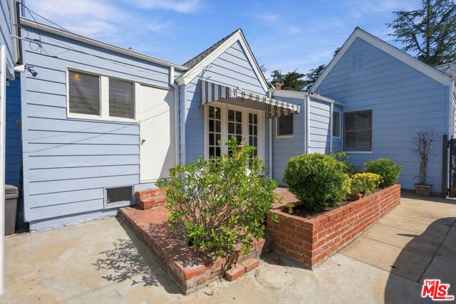 343 N Bronson Avenue, Los Angeles, CA 90004