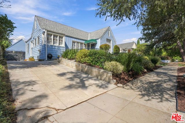 343 N Bronson Avenue, Los Angeles, CA 90004