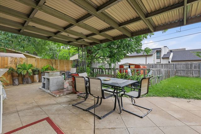 2800 Brockbank Drive, Irving, TX 75062