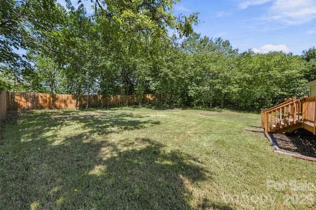 109 E Georgia Avenue, Bessemer City, NC 28016