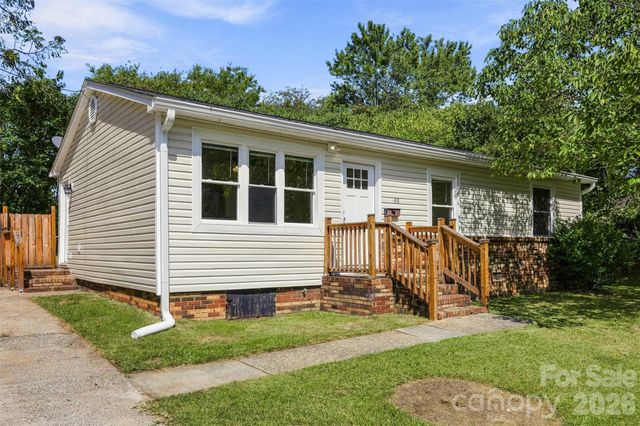 109 E Georgia Avenue, Bessemer City, NC 28016