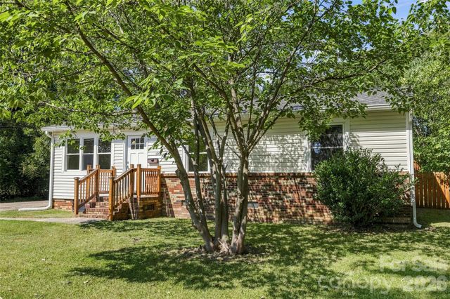 109 E Georgia Avenue, Bessemer City, NC 28016