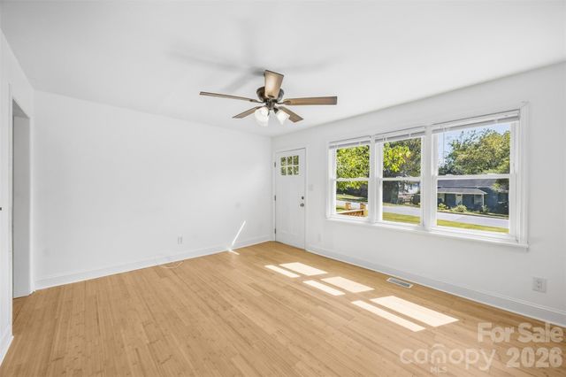 109 E Georgia Avenue, Bessemer City, NC 28016